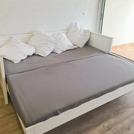 Avec Terrasse Et Parking A - Fr-1-559-43 *